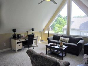 429 Midlakes Blvd, Plainwell, MI 49080 photo 10