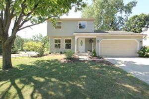 6230 Dunbarton St SE, Ada, MI 49301 photo 2