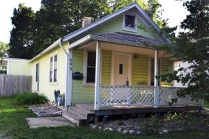 643 W Bridge St, Plainwell, MI 49080 photo 1