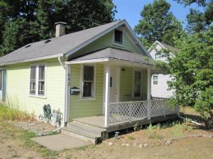 643 W Bridge St, Plainwell, MI 49080 photo 10