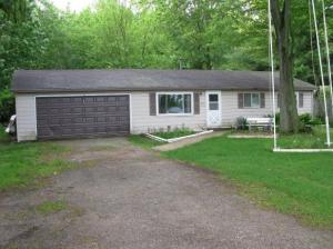 9730 E Colby Rd, Crystal, MI 48818 photo 1