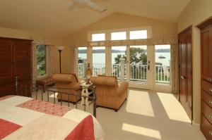 5749 Beech, Coloma, MI 49038 photo 9