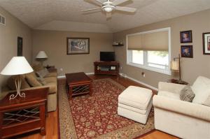 137 Maple Cir, Climax, MI 49034 photo 4