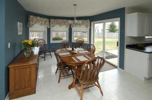 137 Maple Cir, Climax, MI 49034 photo 3