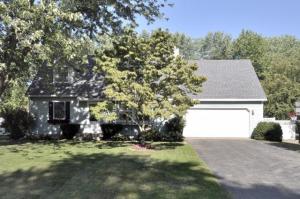232 E Van Bruggen Dr, Plainwell, MI 49080 photo 2