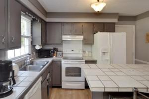 232 E Van Bruggen Dr, Plainwell, MI 49080 photo 8