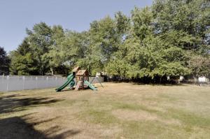 232 E Van Bruggen Dr, Plainwell, MI 49080 photo 18