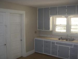 211 S Hooker Ave, Three Rivers, MI 49093 photo 7