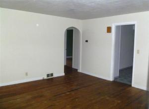 105 E Michigan St, Three Oaks, MI 49128 photo 6