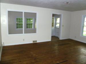 105 E Michigan St, Three Oaks, MI 49128 photo 7