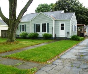 105 E Michigan St, Three Oaks, MI 49128 photo 1