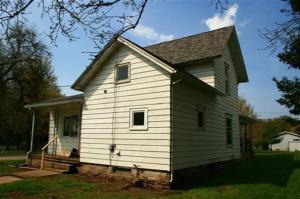 247 Warren St, Freeport, MI 49325 photo 2