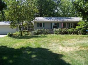 681 Spaulding Ave SE, Ada, MI 49301 photo 1
