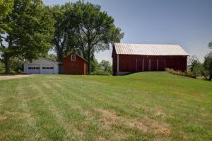 8868 36th St SE, Ada, MI 49301 photo 4