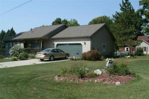 555 E Day, Stanton, MI 48888 photo 3