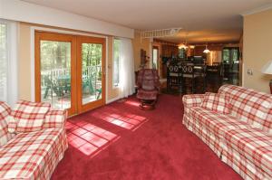 338 Southfork Dr, Plainwell, MI 49080 photo 8