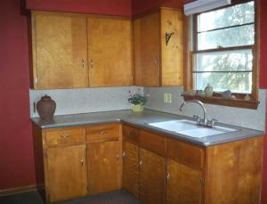 826 S First St, Edmore, MI 48829 photo 6