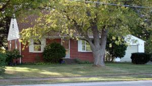 826 S First St, Edmore, MI 48829 photo 1