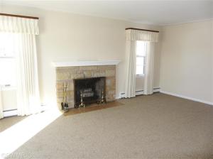 623 Amity St, Lowell, MI 49331 photo 3