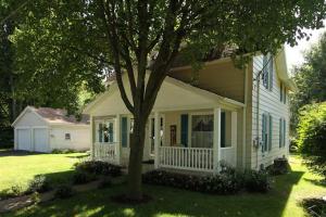 414 Exchange St, Gobles, MI 49055 photo 2