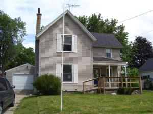 210 Vincent St, Belding, MI 48809 photo 1