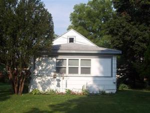 706 Oak St, Three Rivers, MI 49093 photo 1
