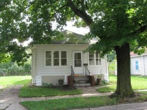 612 Spring St, Three Rivers, MI 49093 photo 1