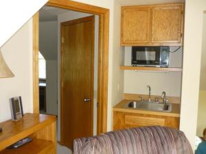 13194 E G Ave, Augusta, MI 49012 photo 12