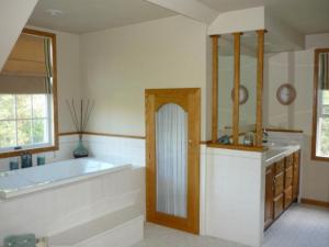 13194 E G Ave, Augusta, MI 49012 photo 16