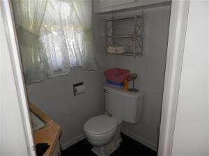 608 Devonshire Dr, Sturgis, MI 49091 photo 8