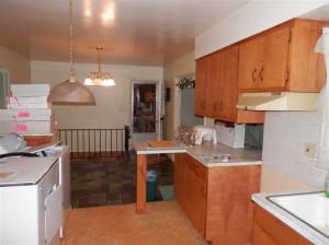 608 Devonshire Dr, Sturgis, MI 49091 photo 9