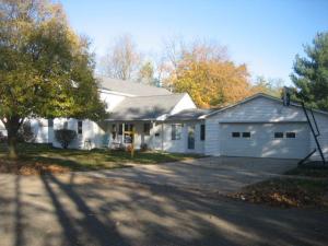 445 Grove St, Constantine, MI 49042 photo 2