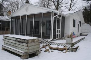 741 Lakeside Dr, Stanton, MI 48888 photo 1