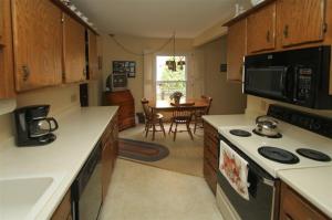 664 Glenview, Plainwell, MI 49080 photo 2