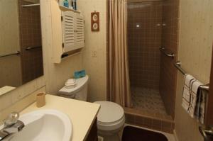 664 Glenview, Plainwell, MI 49080 photo 13