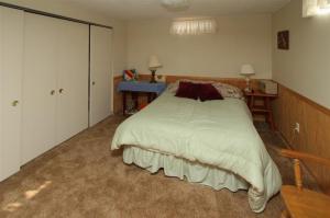 664 Glenview, Plainwell, MI 49080 photo 17