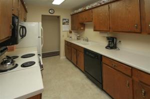 664 Glenview, Plainwell, MI 49080 photo 10