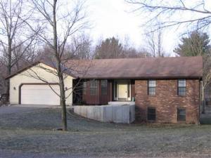 4142 Spruce Dr, Dorr, MI 49323 photo 2