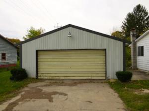 306 Bluff St, Buchanan, MI 49107 photo 3