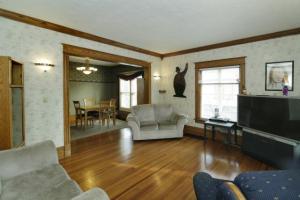 418 W Chart St, Plainwell, MI 49080 photo 6