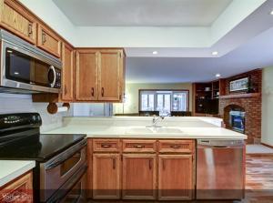 7764 Kirkwall Dr SE, Ada, MI 49301 photo 5