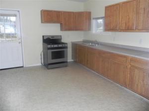 810 Fourth St, Three Rivers, MI 49093 photo 2