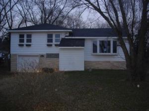 4191 Joan Dr, Dorr, MI 49323 photo 1