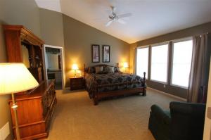 121 Fox Point Ct NE, Ada, MI 49301 photo 11