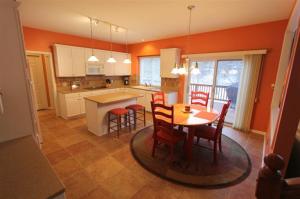 121 Fox Point Ct NE, Ada, MI 49301 photo 4