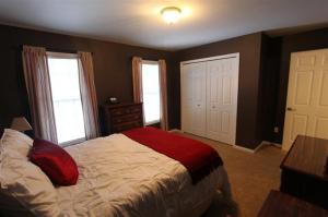 121 Fox Point Ct NE, Ada, MI 49301 photo 15