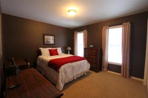 121 Fox Point Ct NE, Ada, MI 49301 photo 14