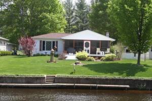 770 E Channel Dr, Coldwater, MI 49036 photo 1