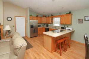 11 Heron Ct, Plainwell, MI 49080 photo 3
