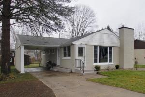 421 10th Ave, Three Rivers, MI 49093 photo 1